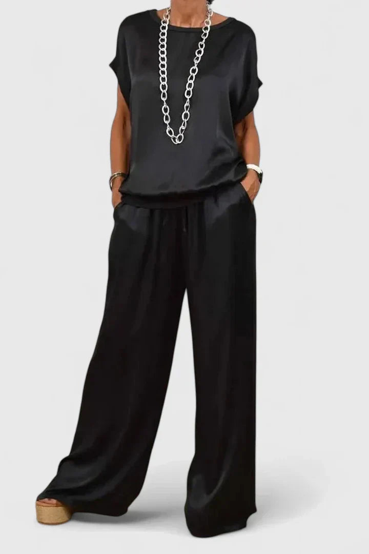 Jessykkah | Comfortable Two-Piece Set