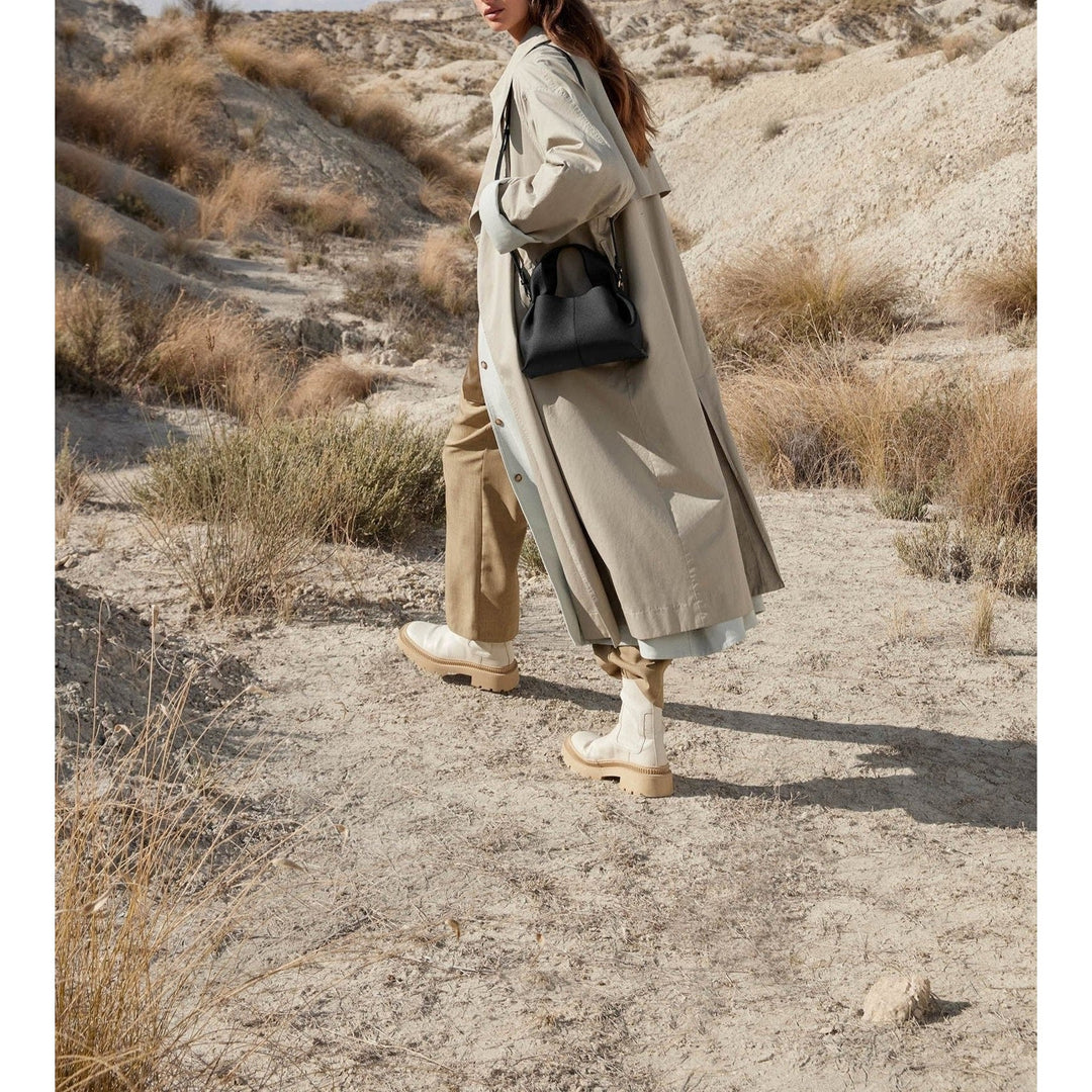 Jamie | Stylish Travel Companion