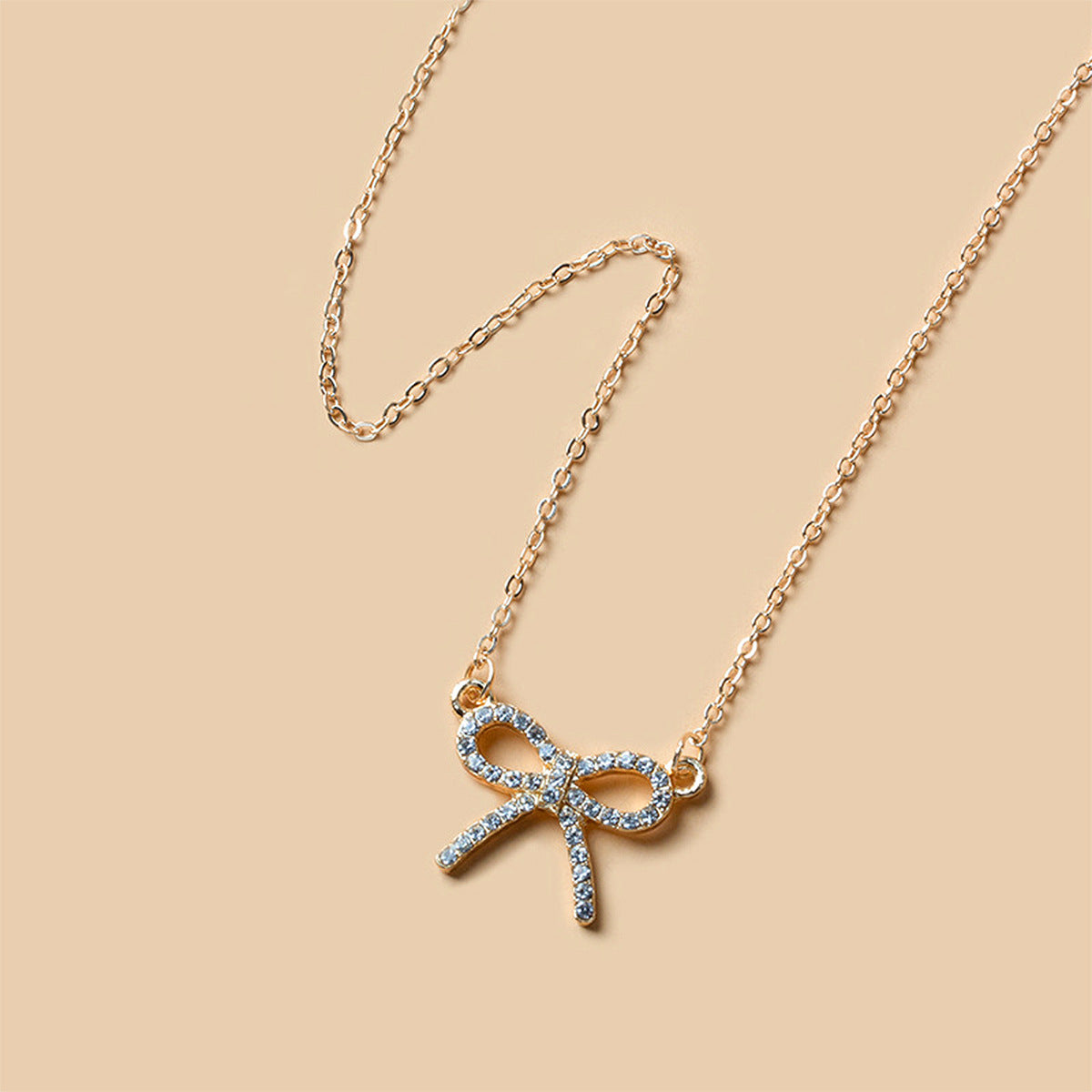 Abigail™ | Bow Necklace