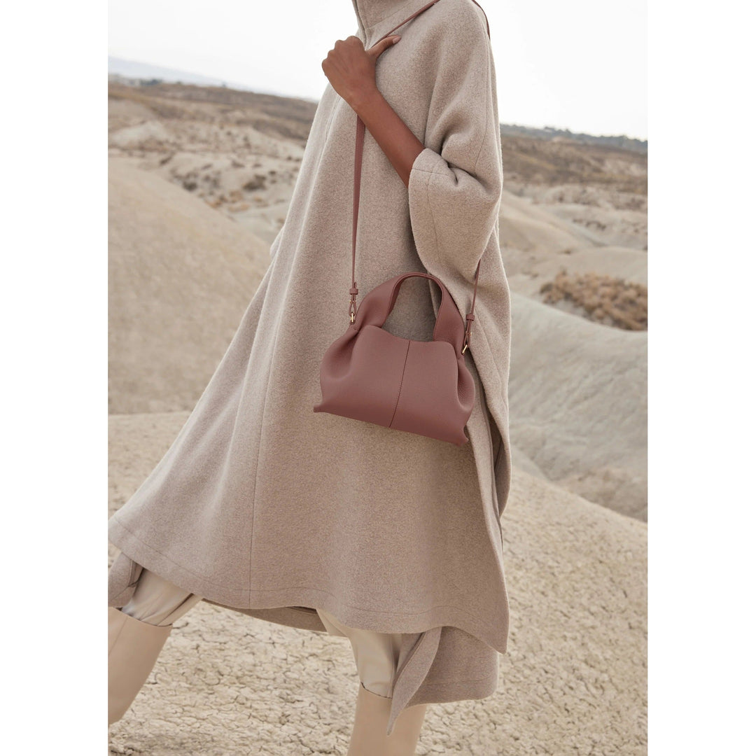 Jamie | Stylish Travel Companion