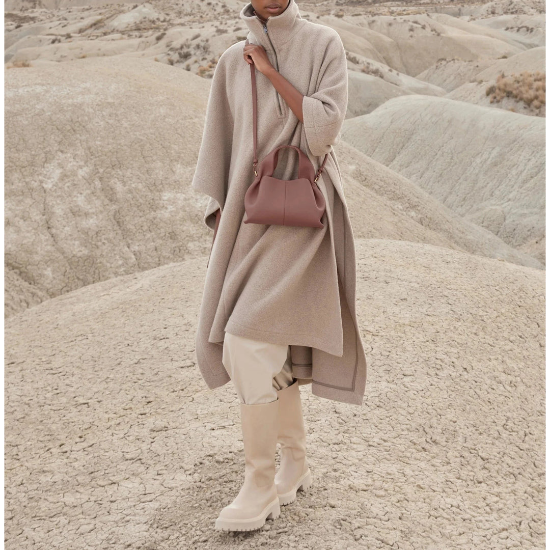 Jamie | Stylish Travel Companion