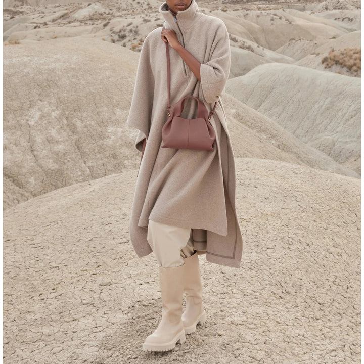 Jamie | Stylish Travel Companion