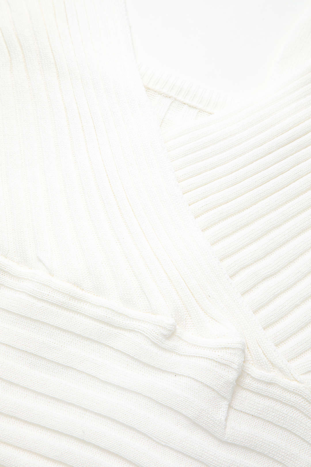 Bases™ | Cropped Ribbed Cross-Neck Top